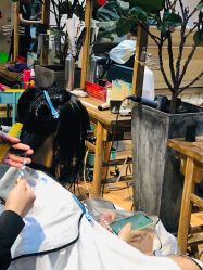 -发泽造型·烫发染发