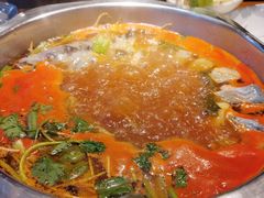 -野山舂·贵州现舂酸汤火锅(鸿通城店)