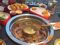 -醉董牛川派鲜肉自选火锅(烟台店)