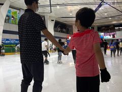 -正佳冰河湾真冰滑冰场