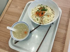 -王拐拐热干面·武汉三鲜豆皮(徐家汇店)