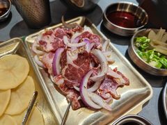 -围炉肉舍•炭烤活鳗•丹东海鲜烤肉(步行街店)