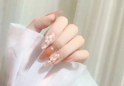 -悦指间美甲美睫