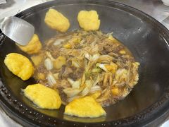-粘豆包柴火铁锅炖