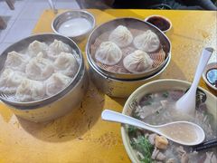 特色蟹黄汤包-笑云开汤包店(网巾市店)