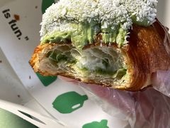 斑斓椰汁糯米可颂-PAOPAO Bakery&Café(港汇店)