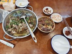 -谢老五跷脚牛肉·非遗传承店