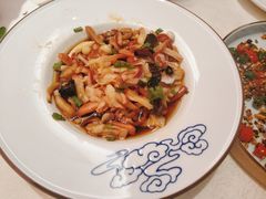 北极贝边拌白玉菇-大铁勺酒楼(宾水西道店)