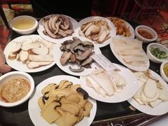 -天宜隆蘑菇宴火锅(石景山旗舰店)