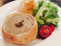 面包蘑菇汤-TAMATI(巴黎贝甜韩式西餐厅店)