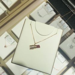 -六福珠寶(巴黎春天五角场店)