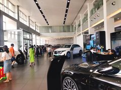 -奔驰上海利星(七宝店)