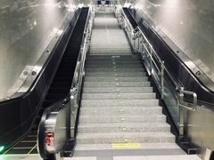 -红土地(地铁站)