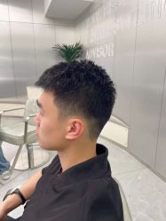 -PE SALON