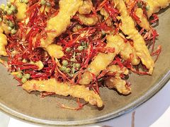-阿瓦山寨·湘菜现炒·剁椒鱼头王(咸阳总店)