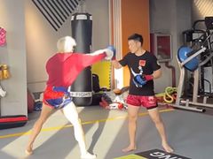 -享受健身·美体塑形馆