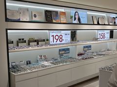 -J-Optical佳视明眼镜·蔡司视觉(青岛金茂览秀城店)