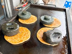 梅干菜冬笋饼-歙县张记渔梁石头粿(渔梁住保小区店)