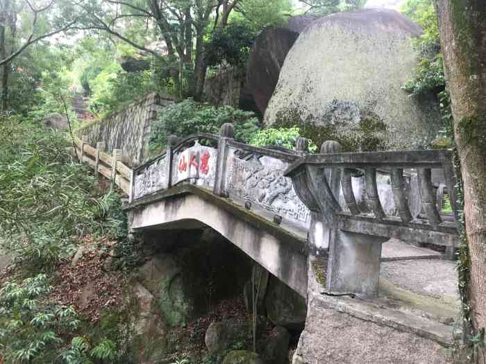 福州长乐猴屿洞天岩图片