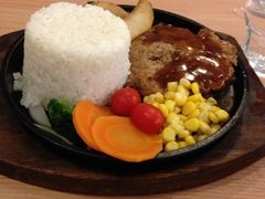 汉堡-斯登堡烘焙餐厅(东方宝泰店)