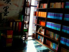 -钟书阁(松江泰晤士小镇店)