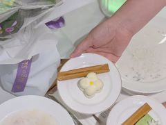 -燕庭·纯燕窝·甜品下午茶(南京西路店)