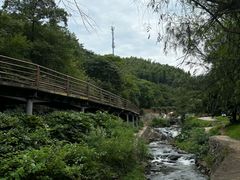 -梅岭月亮湾山体公园