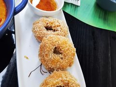 炸虾饼配泰国梅子酱-帕蓝·暹罗料理(大学路店)