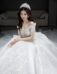 -莫小姐婚纱