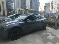 -TESLA 特斯拉(上海太古汇体验店)