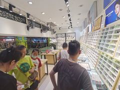 -沫芮眼镜·蔡司官方授权店(人民广场店)