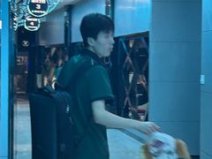 -绿树电竞(五路店)