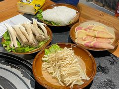 -阿山卓·野生菌火锅·纳西火塘烤肉
