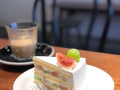 无花果奶油蛋糕-black rainbow coffee