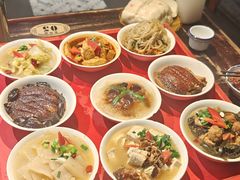 -蓝田九大碗民俗食府(蓝田店)