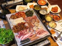 -梨花自助烤肉(西三旗万象汇黑金店)