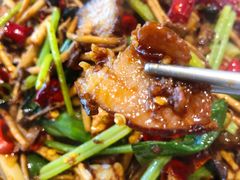 干锅茶树菇-高第街56号港式餐厅·精选(世茂广场宽厚里大明湖店)