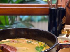 -银米·云南传统过桥米线(双廊黑金冠店)