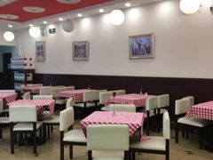 -红宝石·鲜奶小方·海派西点房(南丹店)