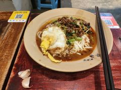 -方铲铲·成都板凳面(滨江银泰店)