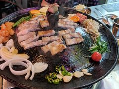 -豚豚家돈돈가韩国锅盖烤肉(新北万达店)