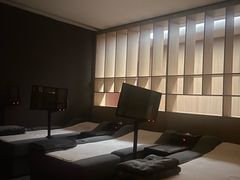 -涨巢·潮玩水疗局