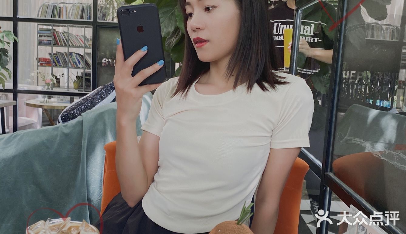 初见鲜花咖啡店☕️💐