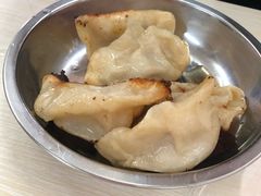 -黄阿姨锅贴大王(万航渡路店)