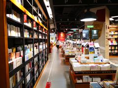 -西西弗书店&矢量咖啡(凯德晶萃广场店)