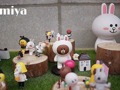 -LINE FRIENDS Garosu-gil Flagship Store