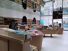-钟书阁(群光广场店)