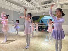 -炫艺舞蹈培训中心(枫尚奥特莱斯店)