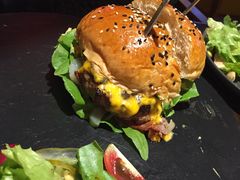 -HIGH FIVE哈福手工汉堡(桂林路店)