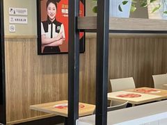 -肯德基(中纬店)